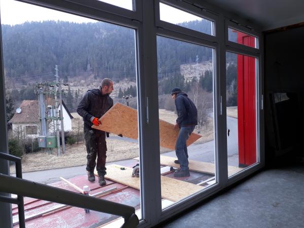 Čo robia eMPéKáči...?